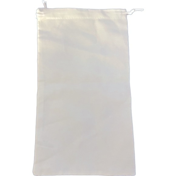 🆕 Valentino Garavani - 14”x8” canvas dust bag - Picture 2 of 3